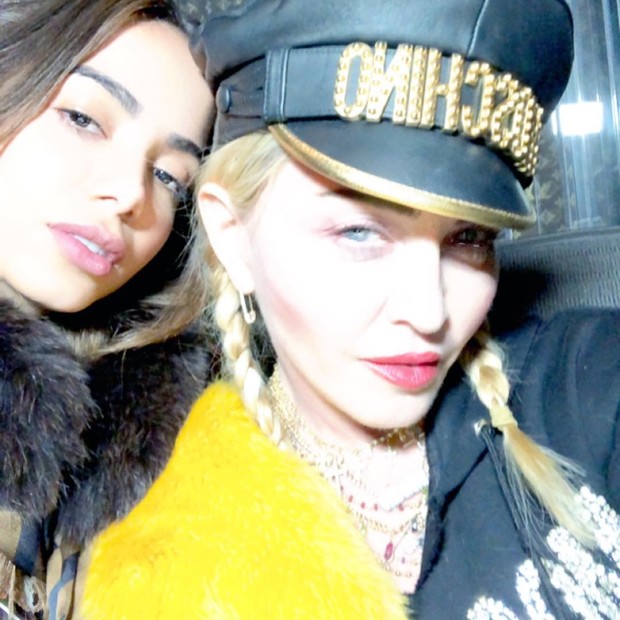 Anitta revela ter ensinado português a Madonna durante ...