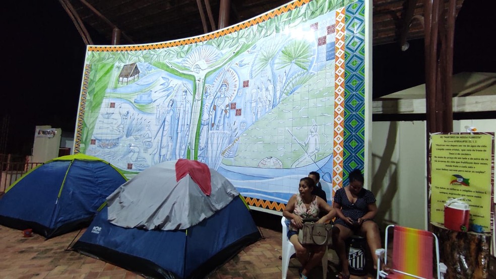 Família montou acampamento na cidade para participar de todos os momentos da festa — Foto: Quésia Melo/Arquivo pessoal