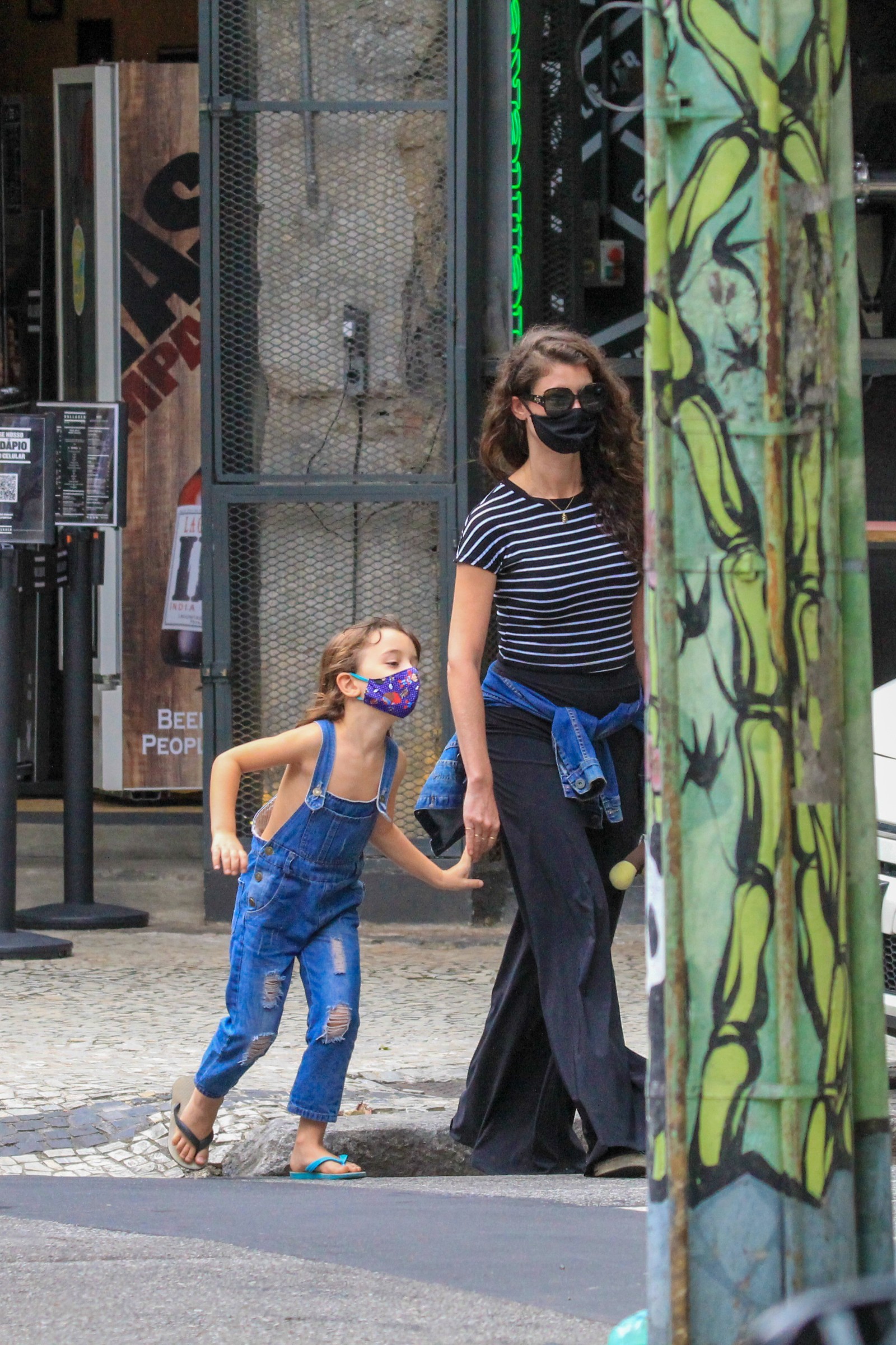 Alinne Moraes e Pedro (Foto: JC Pereira/Agnews)