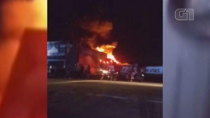 Incendio Deixa Loja De Produtos Para Piscinas Destruida Em Peruibe Veja Santos E Regiao G1