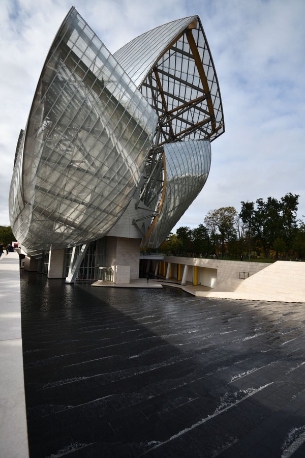 PARIS, FRANCE - NOVEMBER 10 : The building of the Louis Vuitton Foundation is an art museum and cultural center sponsored by the group LVMH and its subsidiaries but run as a legally separate, nonprofit entity as part of its promotion of art and culture in (Foto: Corbis via Getty Images)