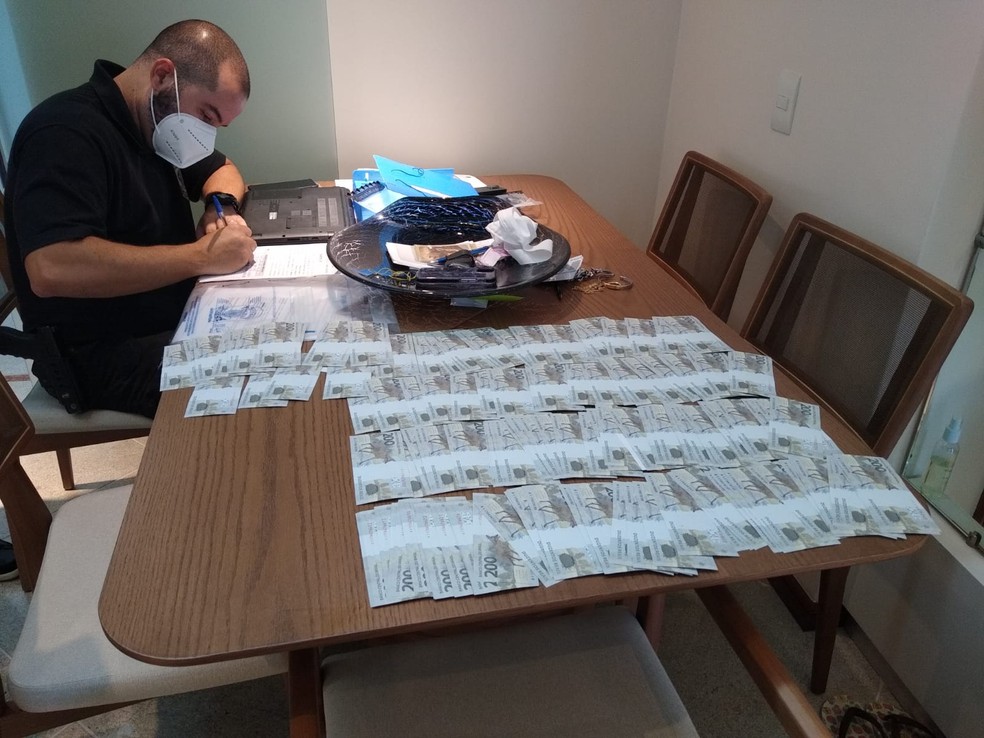 Operação da PF no ES mira suspeitos de crimes contra o sistema financeiro  — Foto: Divulgação/Polícia Federal