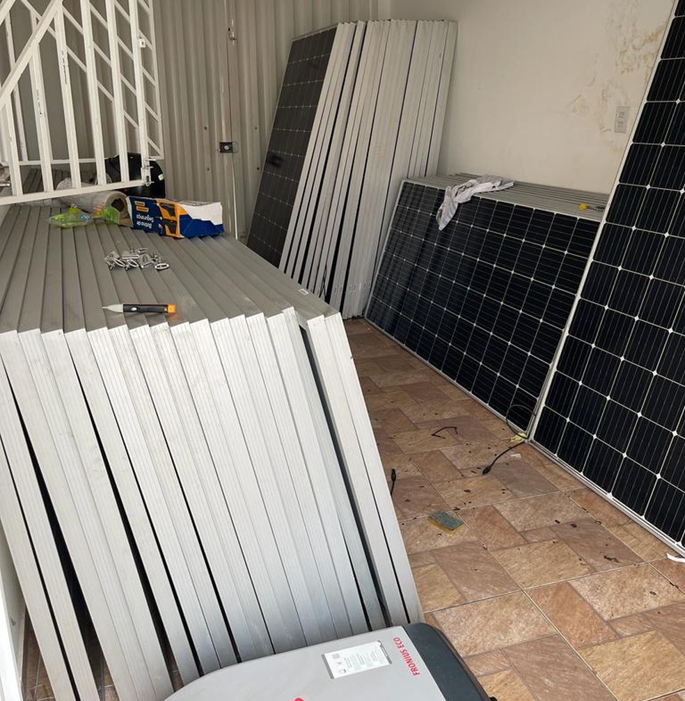 Homem é preso por receptação de placas solares na Bahia — Foto: Divulgação/Polícia Civil