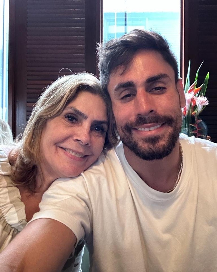 Cara de Sapato e sua mãe, Wilma Teresa Coelho Monteiro