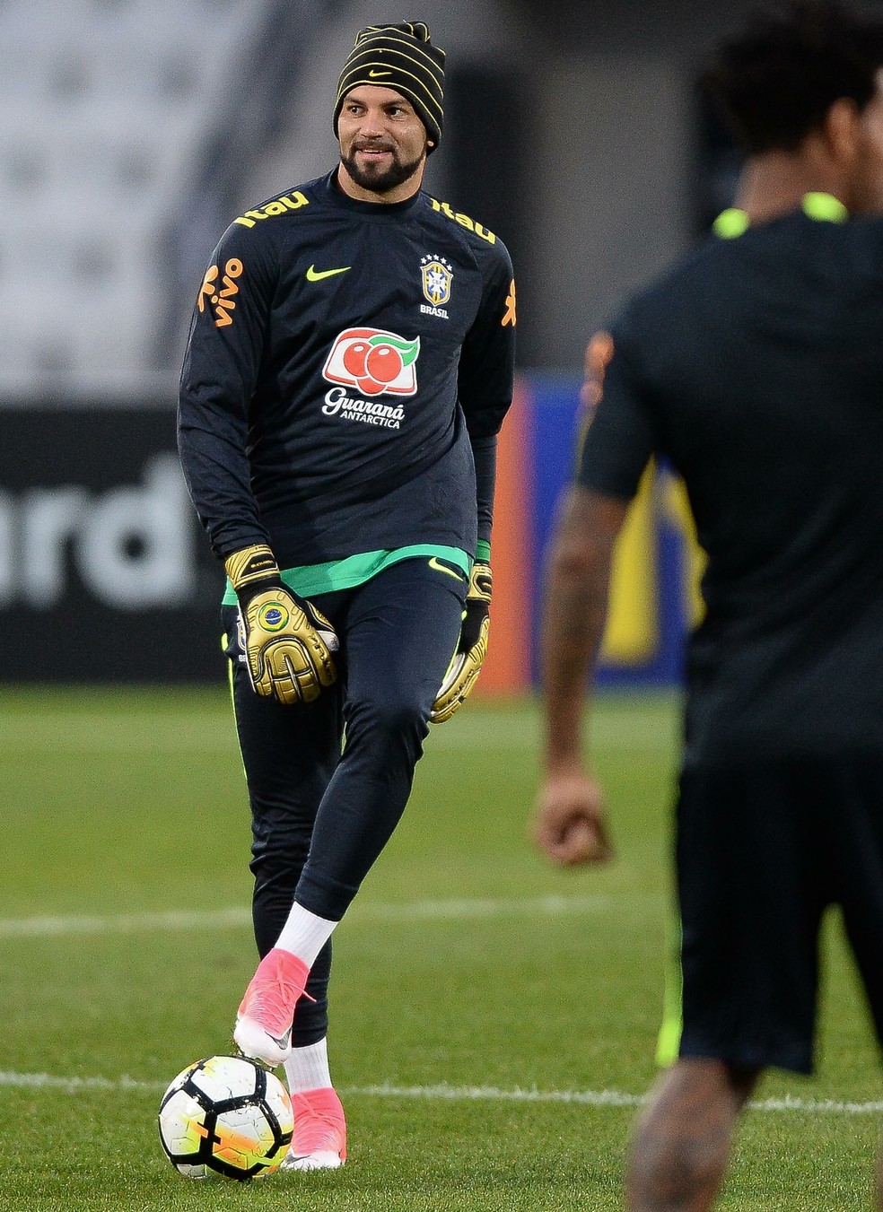 Weverton no treino da seleção brasileira em Melbourne — Foto: Pedro Martins/MoWa Press