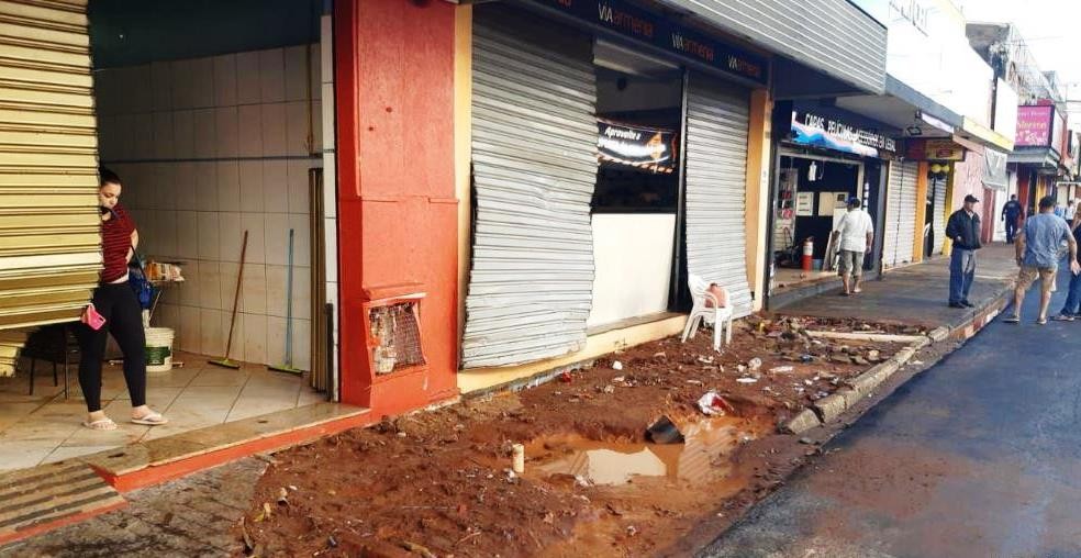 Lojas destruídas com a chuva em São Carlos — Foto: A CidadeON/São Carlos