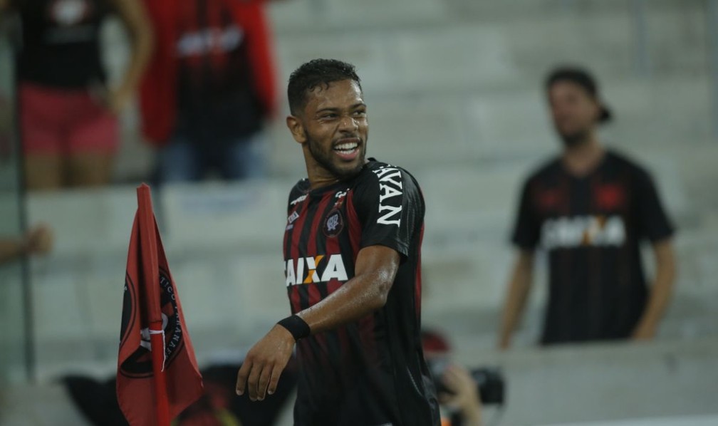 Quem é dono do Athlético Paranaense?