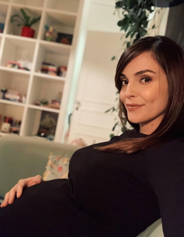 Titi Muller exibe barrigão de gravidez (Foto: Reprodução)