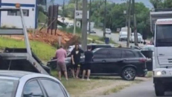 Motorista de carro com goleiro Cássio do Corinthians é parado em blitz em SC