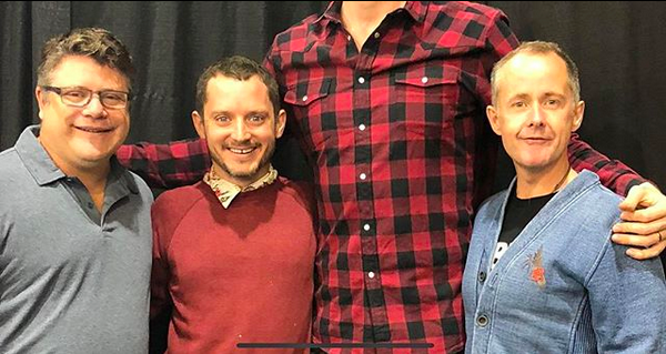Sean Astin (Sam), Elijah Wood (Frodo), Jason Suotamo (Chewbacca) e Billy Boyd (Pippin) (Foto: Instagram)