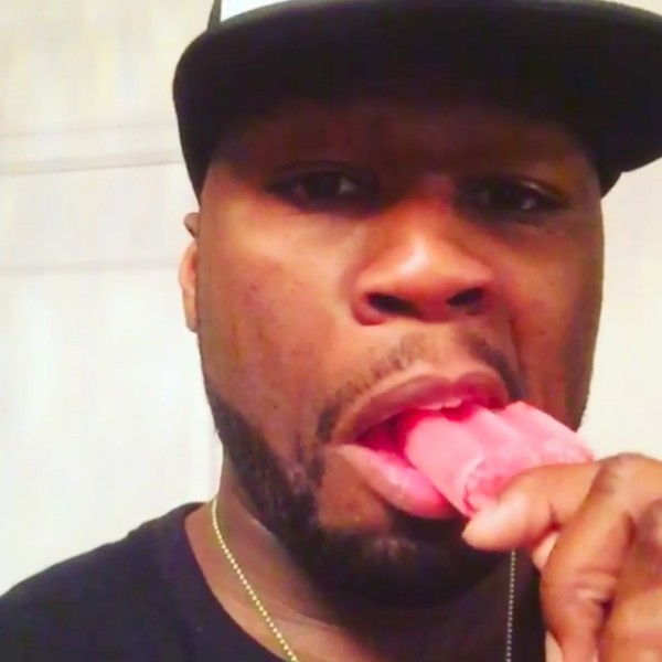 O rapper 50 Cent aparece chupando um picolé no vídeo (Foto: Reprodução/Instagram)