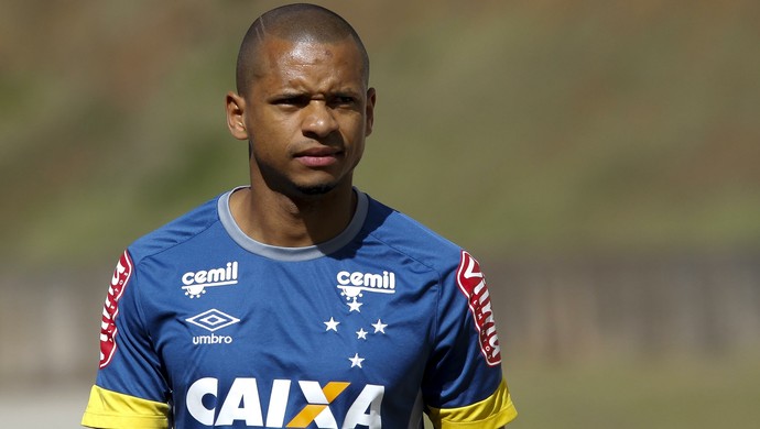 Edimar promete luta para sair da zona do rebaixamento: