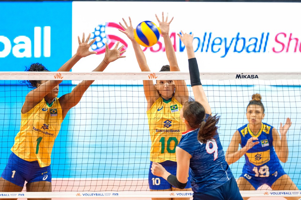 Pela Liga das Nações, Gabi é destaque do Brasil contra a Coreia do Sul — Foto: FIVB