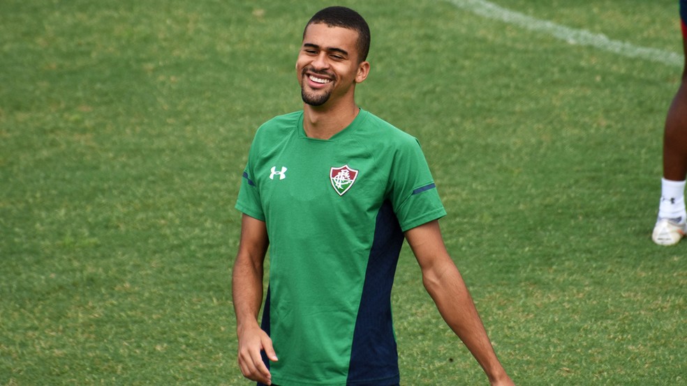Léo Santos em treino do Fluminense — Foto: Mailson Santana/Fluminense
