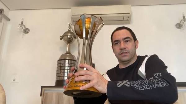 Chicão diz que vai retirar processo contra o Corinthians após ser anunciado como coordenador