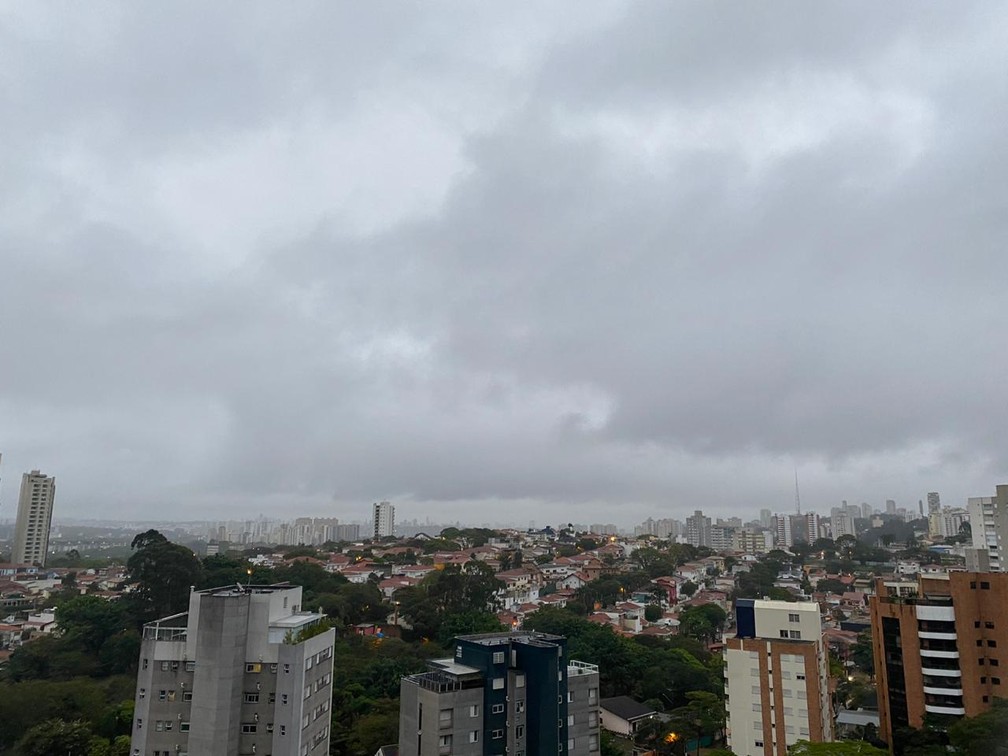 Vista aérea da cidade de São Paulo neste sábado — Foto: Divulgação