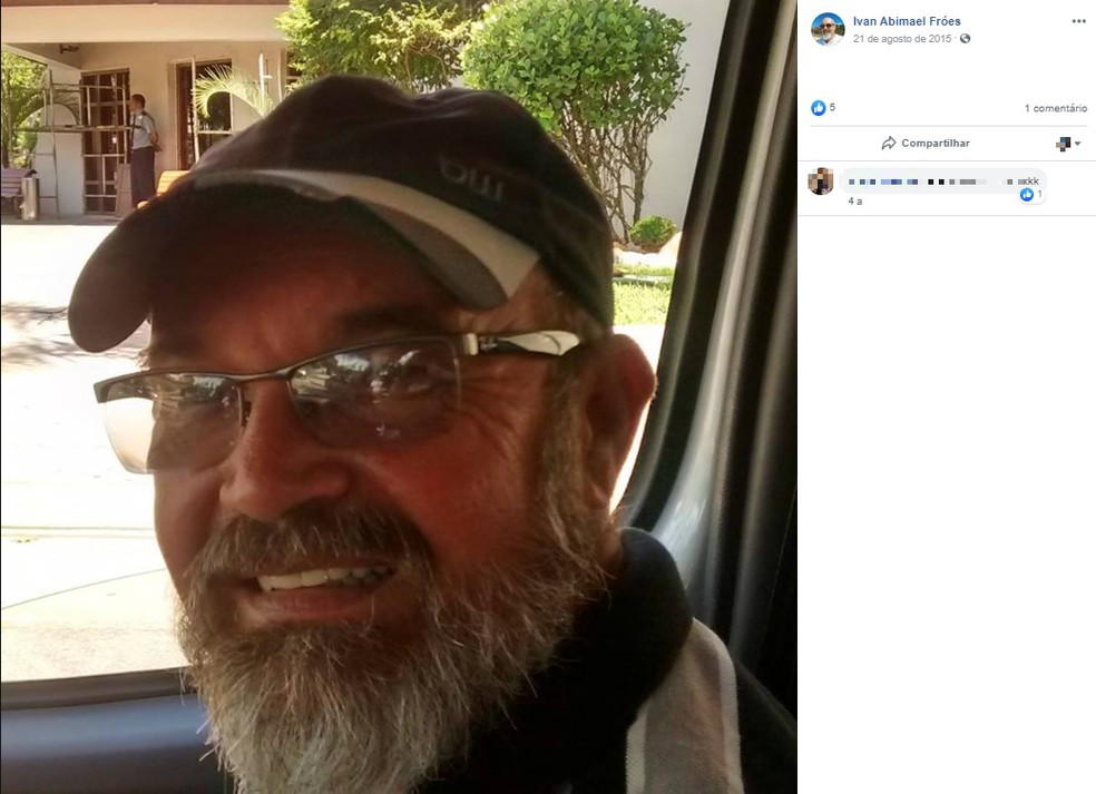 Idoso morre atropelado por ônibus quando fazia orçamento de reparos na frente de oficina no sul da Bahia — Foto: Reprodução/Redes Sociais