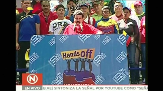 Opositores que tentam entrar com ajuda humanitária são 'traidores', diz Maduro em pronunciamento