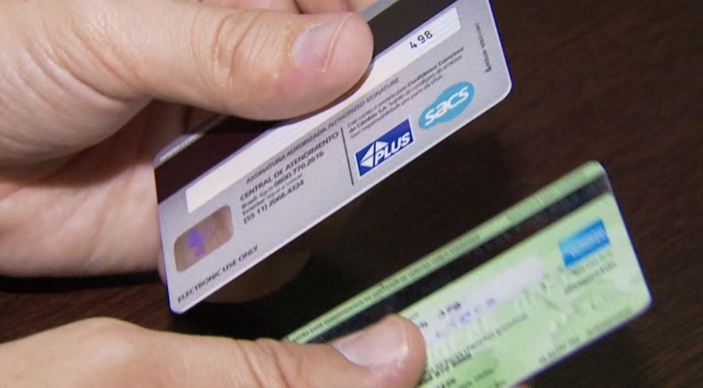 CMN aprovou mudanças no valor mínimo da fatura que pode ser pago e nos juros que podem ser cobrados pelas operadoras de cartão (Foto: Reprodução/ EPTV)