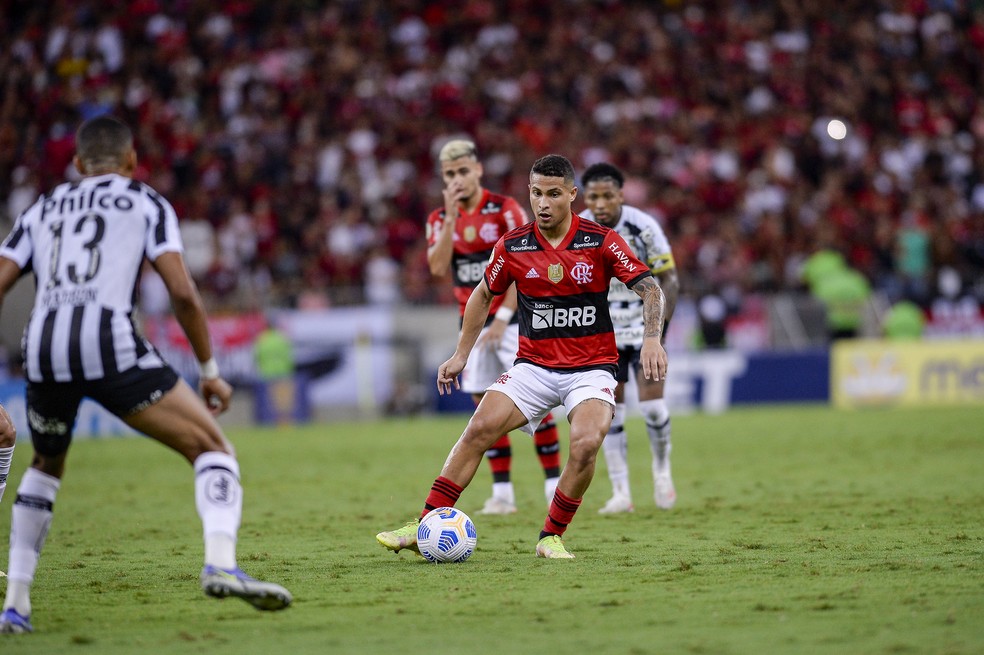 João Gomes durante o Flamengo x Santos, no Maracanã — Foto: Marcelo Cortes/Flamengo