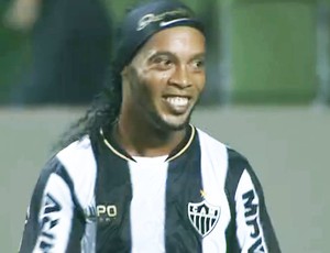 Ronaldinho Gaúcho novo sorriso dentes cirurgia (Foto: Repodução/PremiereFC) Ronaldinho Gaúcho novo sorriso dentes cirurgia (Foto: Repodução/PremiereFC)