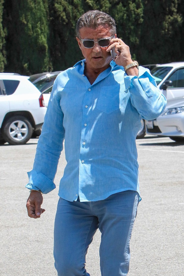 O look de verão de Sylvester Stallone (Foto: AKM-GSI)