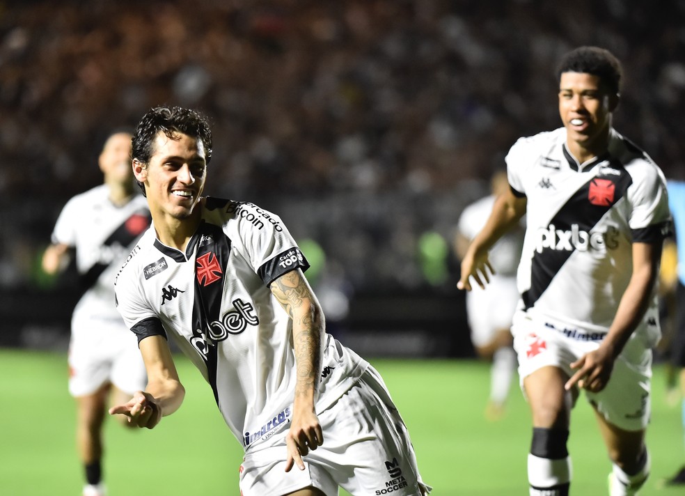 Marlon Gomes voltou ao time titular e foi o destaque do jogo � Foto: Andr� Dur�o