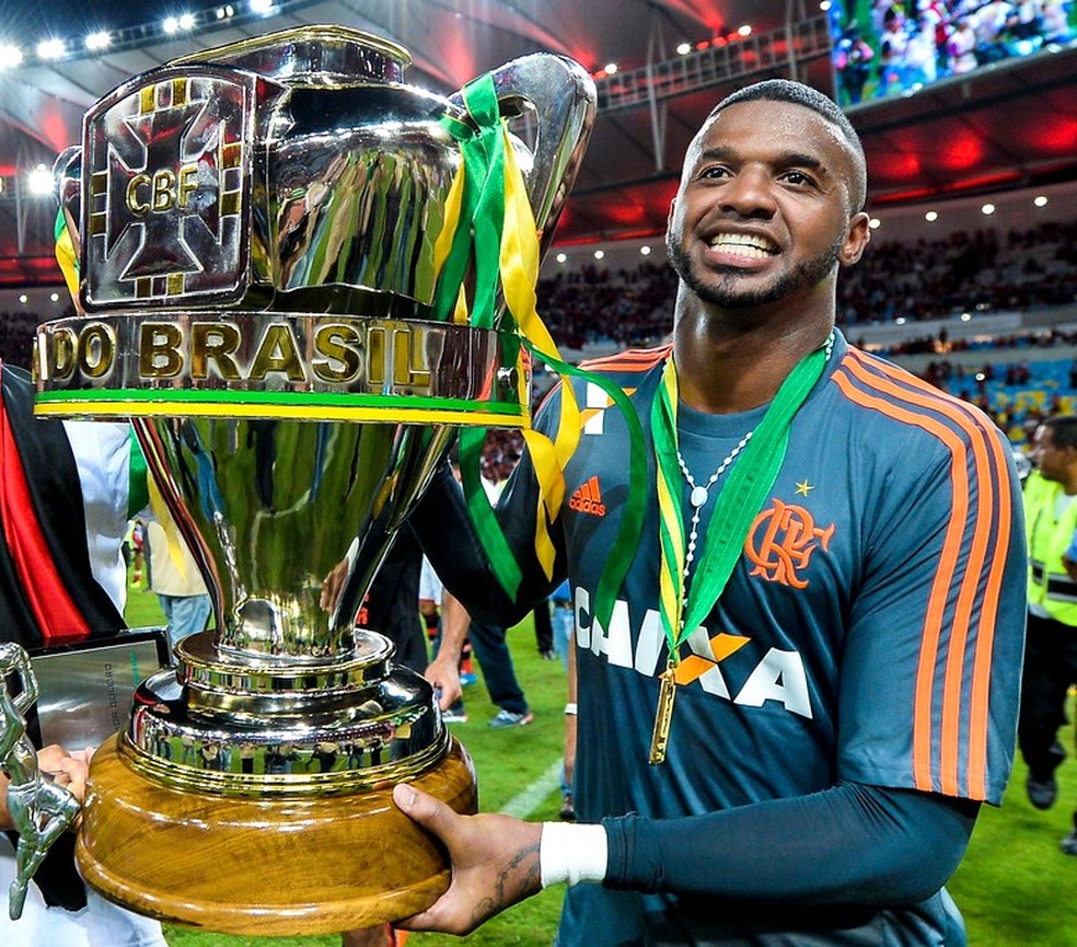 Felipe, ex-Corinthians e Flamengo, entrou no radar do Botafogo-PB — Foto: Getty Images