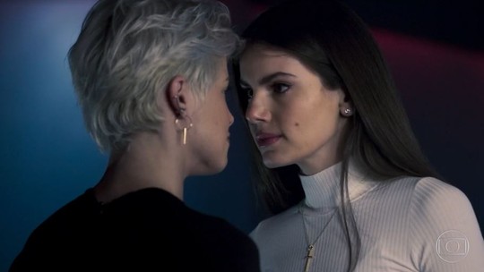 'Verdades Secretas 2' tem coreógrafa de danças eróticas, elenco impactado com cenas e dúvida cruel