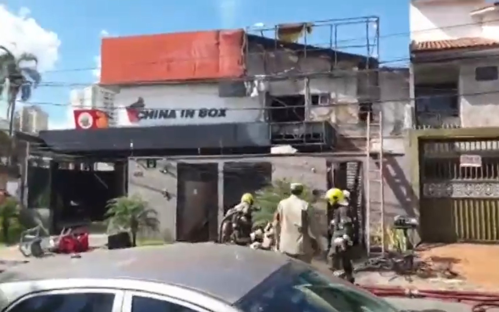 Vítimas de incêndio em restaurante seguem internadas na UTI de hospital