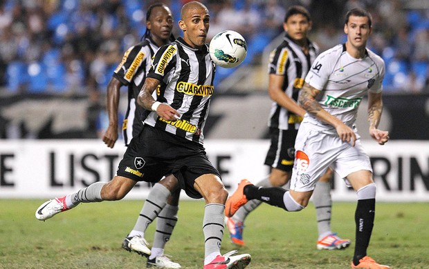 Rafael Marques, Botafogo x Figueirense (Foto: Wagner Meier / AGIF)
