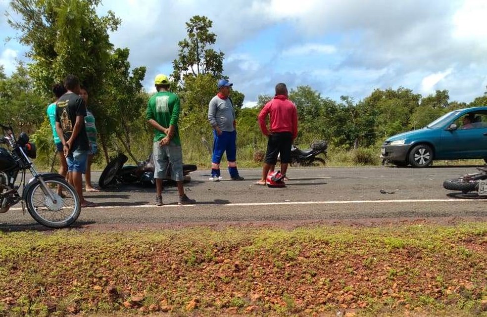 Acidente aconteceu na PI-111, entre as cidades Barras e Boa Hora, no Piauí — Foto: Divulgação/ Polícia Militar
