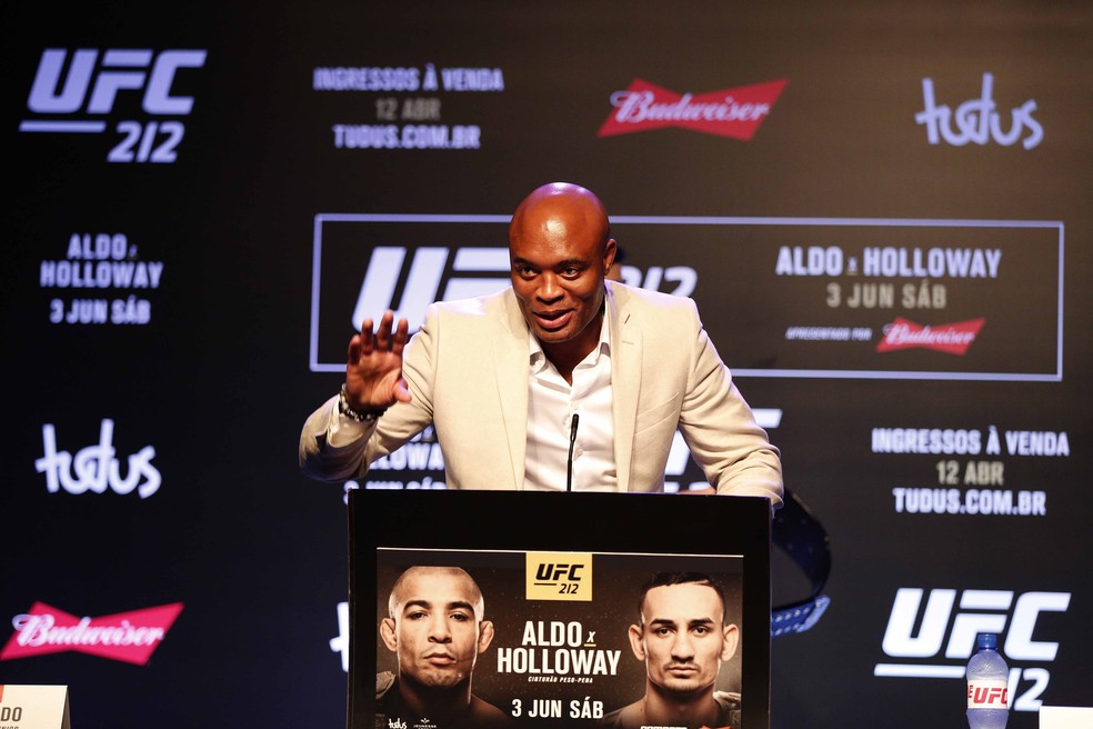 Anderson Silva prometeu retorno em breve ao MMA (Foto: Marcelo de Jesus)