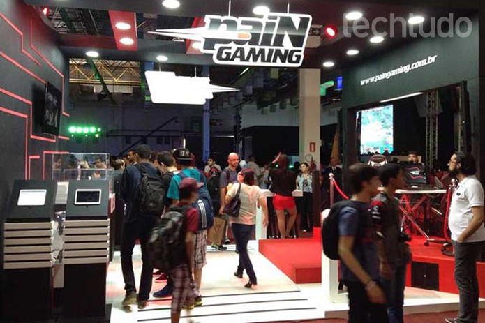 Estande da PaiN Gaming na BGS faz sucesso entre fãs (Foto: Felipe Vinha / TechTudo)