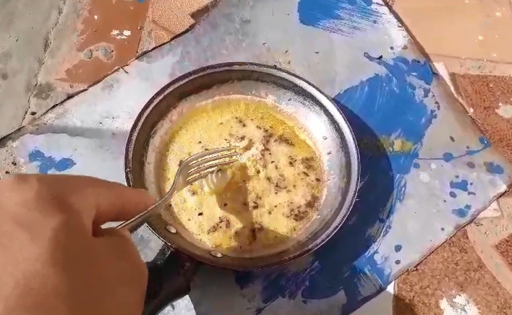 Com 'calorão', porteiro faz omelete em calçada no interior de SP: 'Ficou filezinho' 
