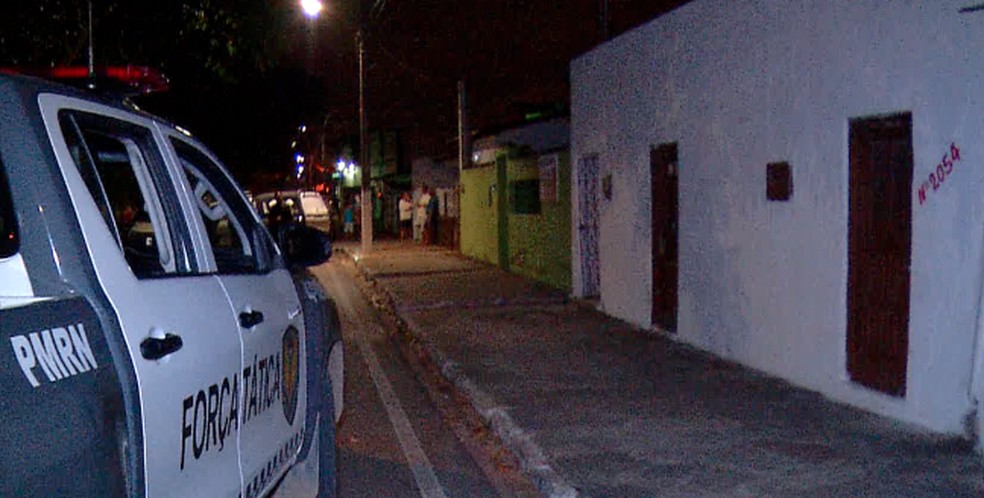 Vizinhos sÃ£o mortos a tiros na Zona Norte de Natal (Foto: Inter TV Cabugi/ReproduÃ§Ã£o)