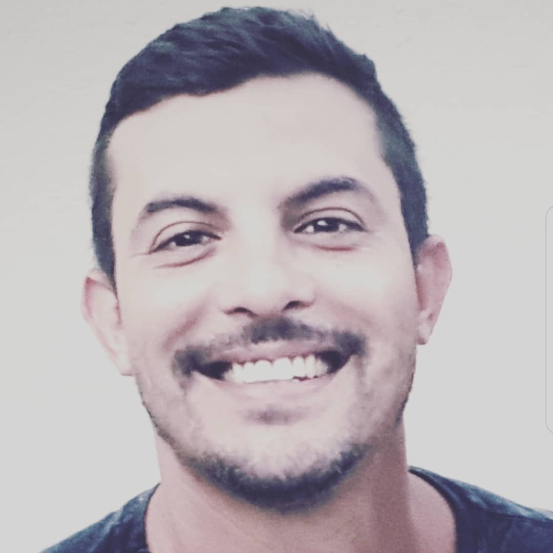 Polícia Militar faz operação na Vila Joaniza, Zona Norte do Rio, para encontrar assassinos de diretor do Degase