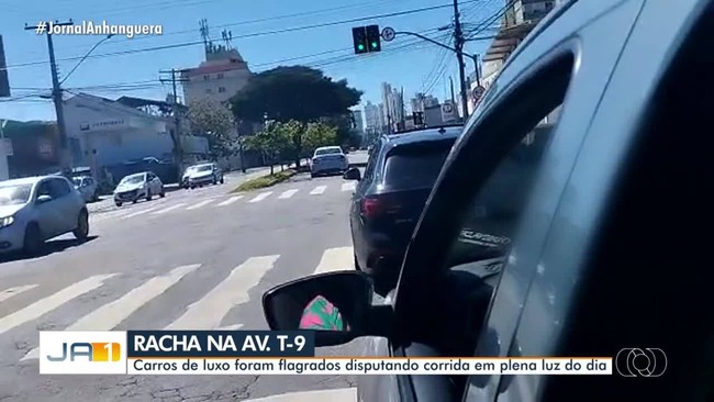 Carros de luxo so flagrados disputando racha na Avenida T-9, em Goinia
