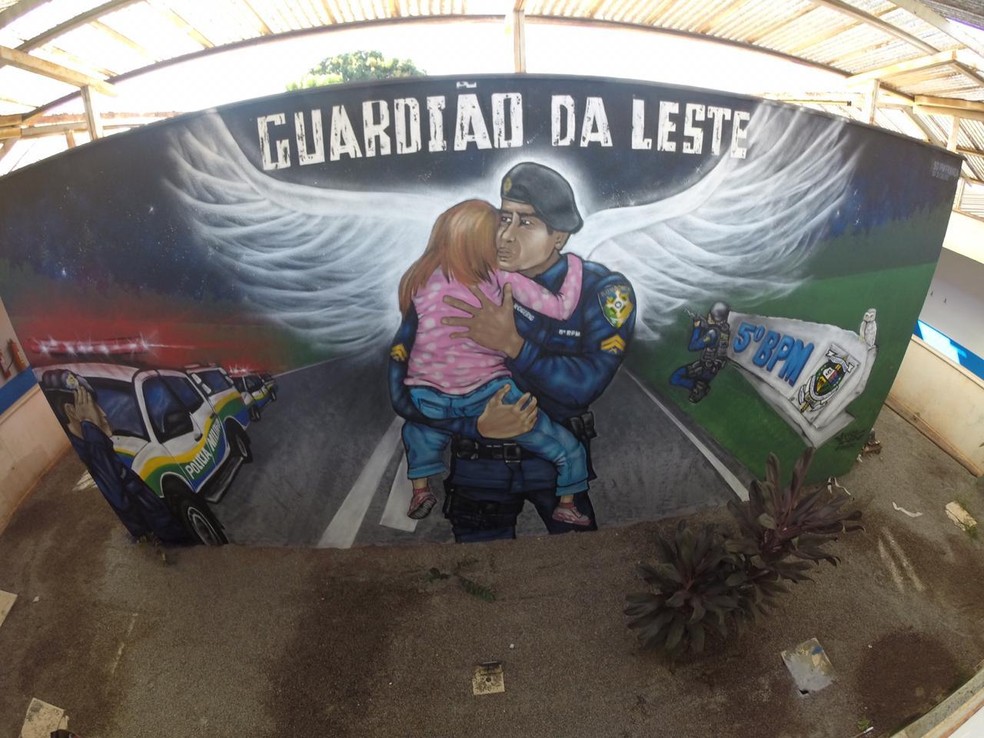 Painel foi pintado para homenagear policiais mortos em Porto Velho — Foto: 5º BPM/Divulgação 