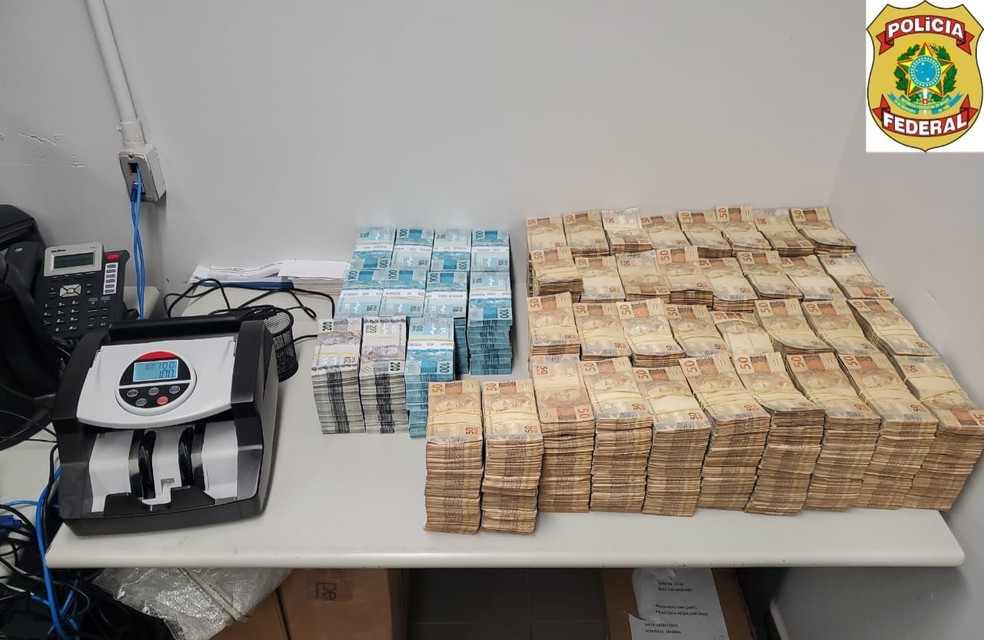 Dinheiro foi apreendido pela Polícia Federal. — Foto: Divulgação/Polícia Federal