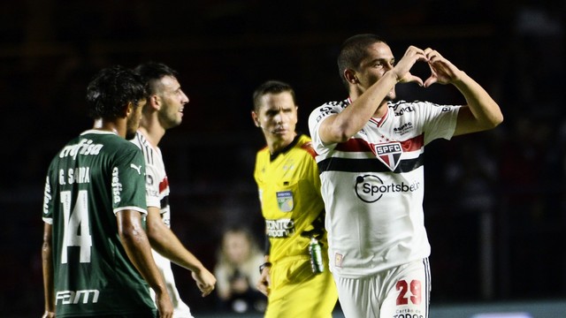 Copa do Brasil  Com gol de Rafinha, São Paulo vence o Palmeiras no jogo de  ida - Agora MT