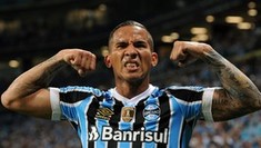 Grêmio deslancha no 2º tempo, goleia e fica mais perto da ponta (Wesley Santos/Agência PressDigital )