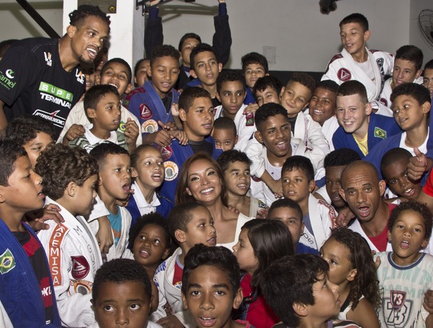 Alan Nuguette Carol Nakamura crianças Nocaute com Cristo