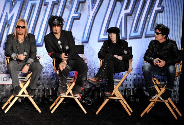 A banda de rock Motley Crüe pediu armas no camarim (Foto: Getty Images)
