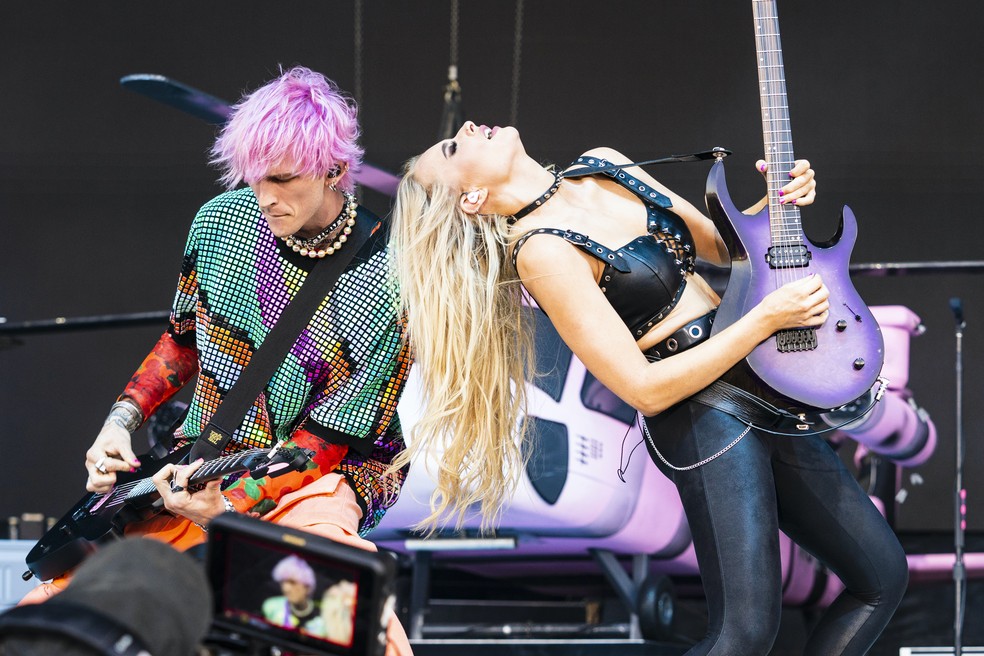 Machine Gun Kelly e Sophie Lloyd &mdash; Foto: Getty Images