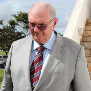 Presidente explica situação financeira e dificuldades para montar elenco forte