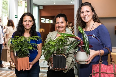 Anderson Santos, da Escola Botânica, comandou o workshop "Cultivo de plantas em casa", oferecido por Vasap