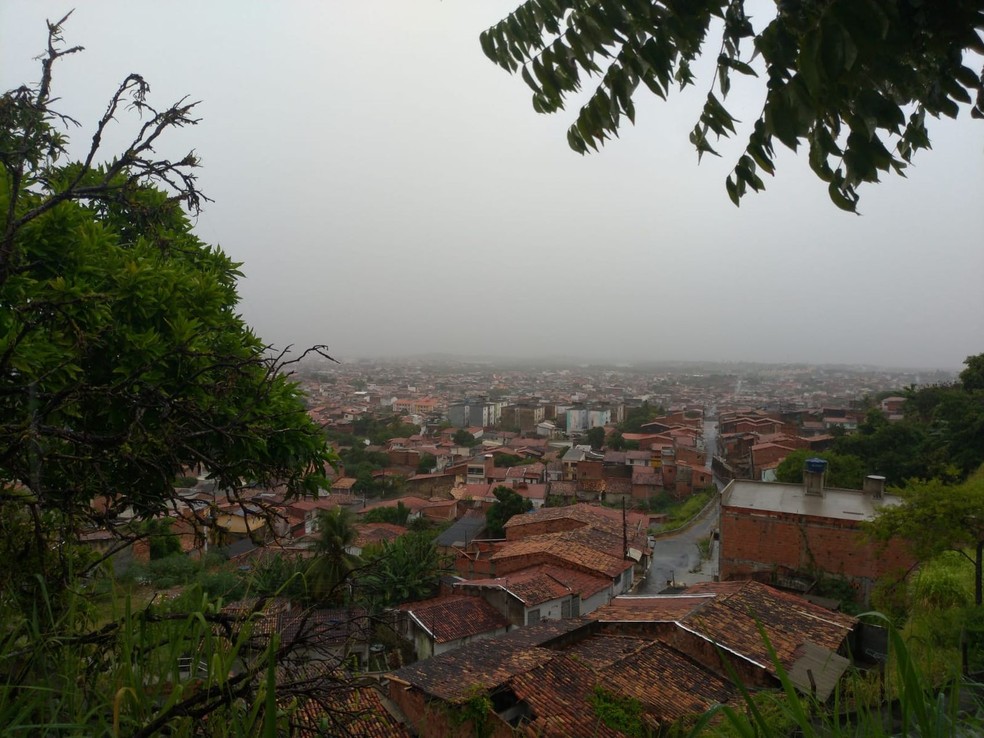 Chuva em Aracaju — Foto: Jéssica França/g1