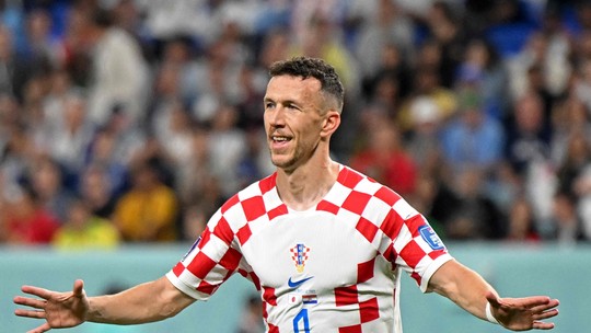 Decisivo nas oitavas, Perisic divide com Modric responsabilidade na seleção da Croácia