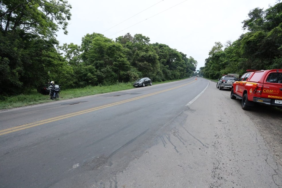 Corpo foi encontrado em mata pr&oacute;ximo a rodovia &mdash; Foto: Divulga&ccedil;&atilde;o/IGP